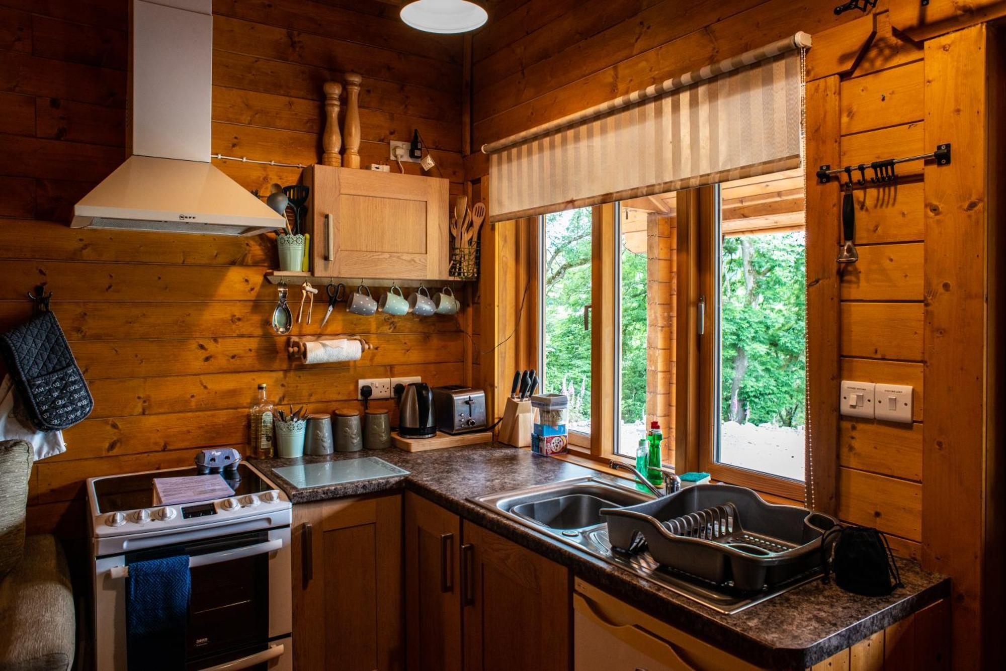 Cherry Cabin - Little Log Cabin In Wales Bettws Cedewain Esterno foto
